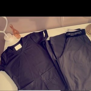 XXS Skechers scrub set